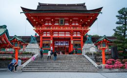 Đền Fushimi Inari Taisha