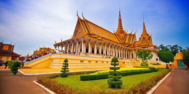 Check-in Cung điện Hoàng Gia