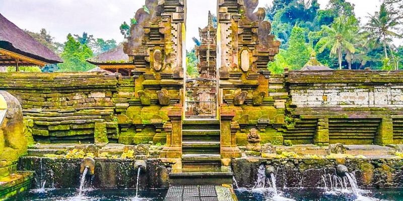 Giới thiệu về đền Tampak Siring