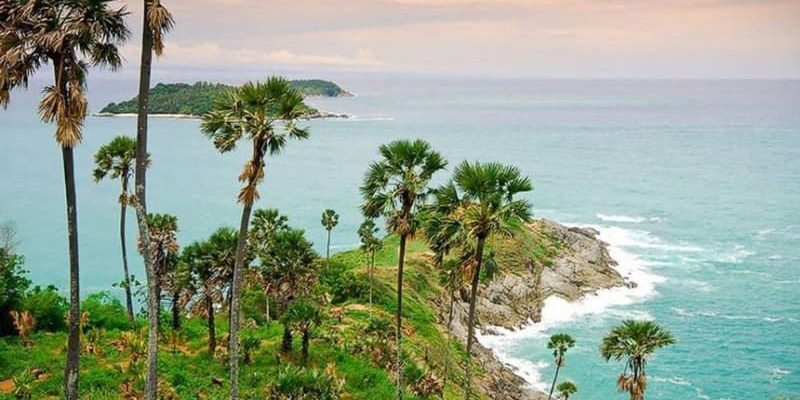 Ánh hoàng hôn rực rỡ ở mũi Promthep Cape