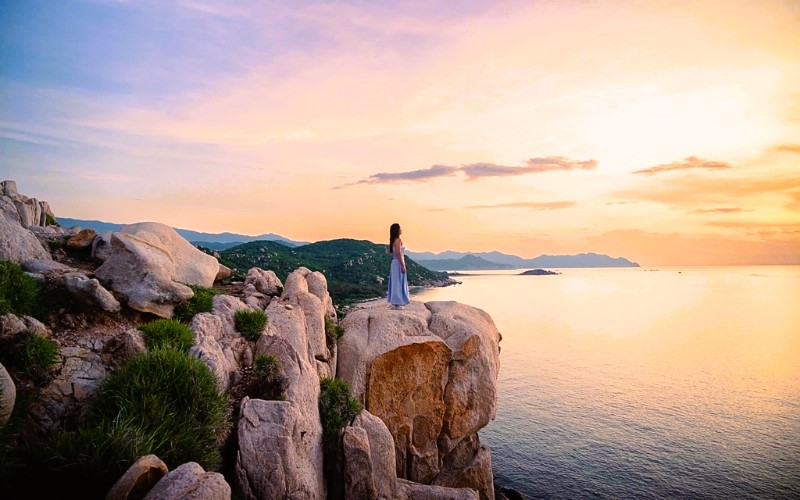 Gam màu bình minh trên biển đẹp đến nghẹt thở Gam màu bình minh trên biển đẹp đến nghẹt thở