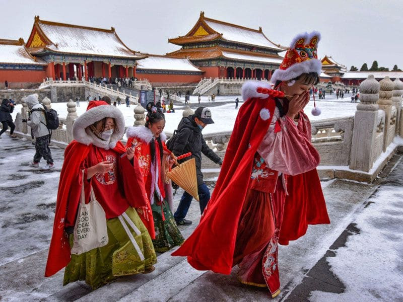 Bắc Kinh vào dịp Tết thời tiết khá lạnh, nhiều nơi còn phủ tuyết trắng