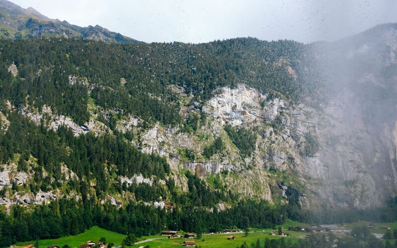Lauterbrunnen – Ngôi làng đẹp như cổ tích 